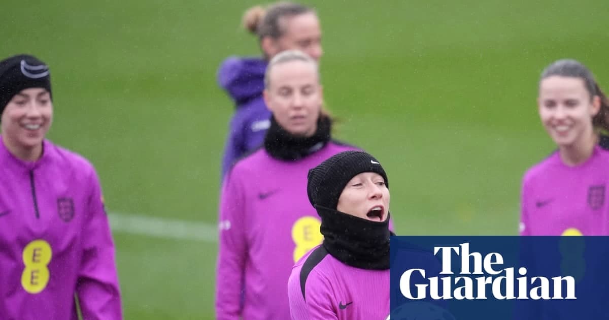 聚焦细节:英格兰女足8-0击沉中国后备战加纳
